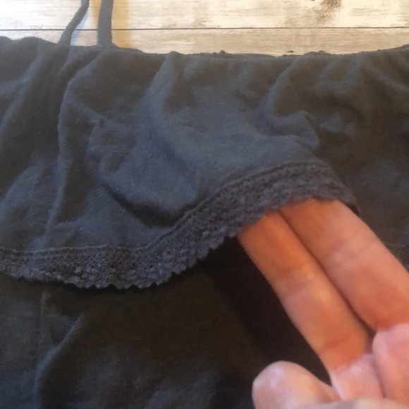 American Eagle, spaghetti strap, bust ruffle, cropped tank top - junior size L - Picture 3 of 9